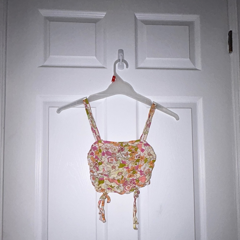 Floral Crop top 🌸🌸🌸